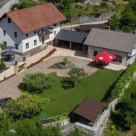 Apartmaji Pr'Pisk Бохинийска Бела Екстериор снимка