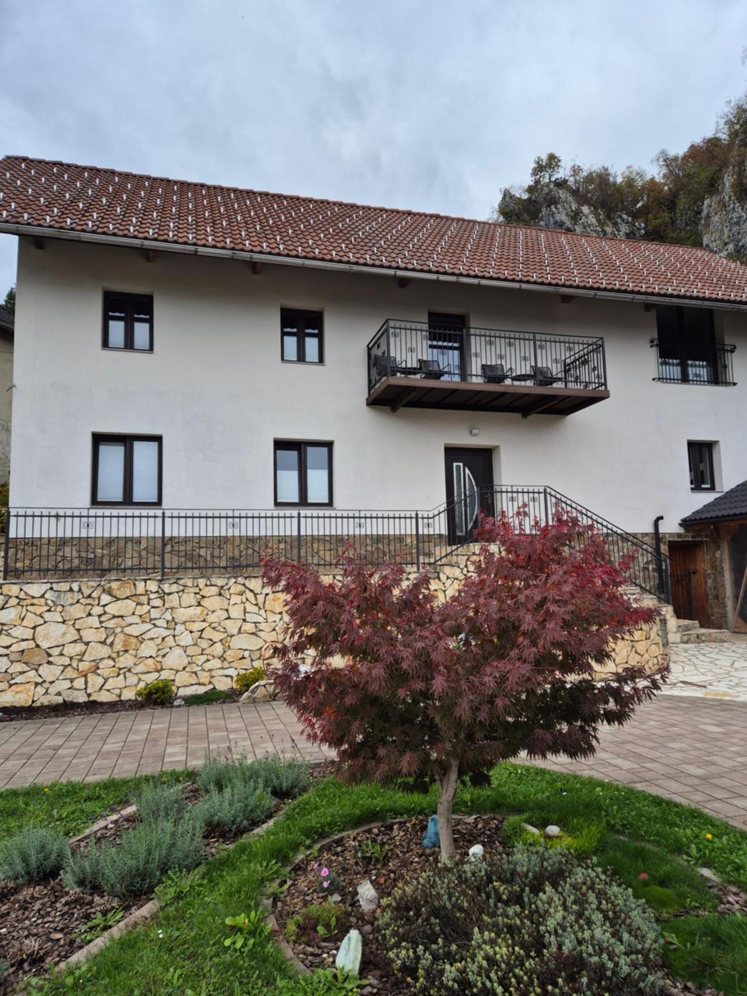 Apartmaji Pr'Pisk Бохинийска Бела Екстериор снимка